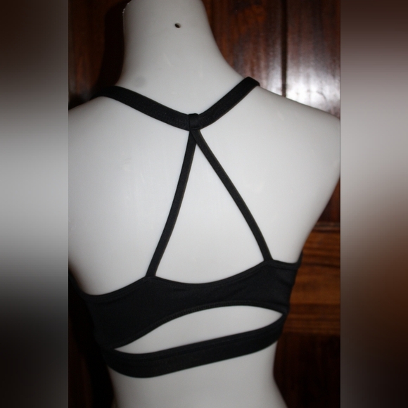 Reebok sports bra - Picture 3 of 4